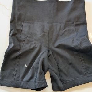 lululemon athletica Women's Black Shorts